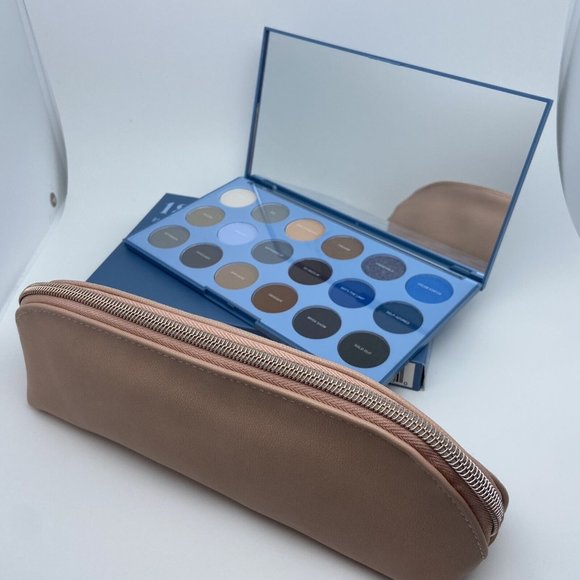 Morphe 18A‎ Blue Ya Away Eyeshadow Artistry Palette w/ Free Morphe Makeup Bag - Picture 3 of 16